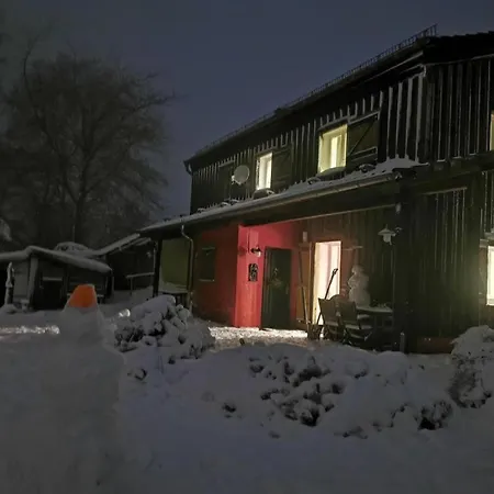 Und Wellness Auf Der Hardt -jacuzzi- Sauna- Kinderausstattung- Alleinlage Im Wald Ferienhaus *