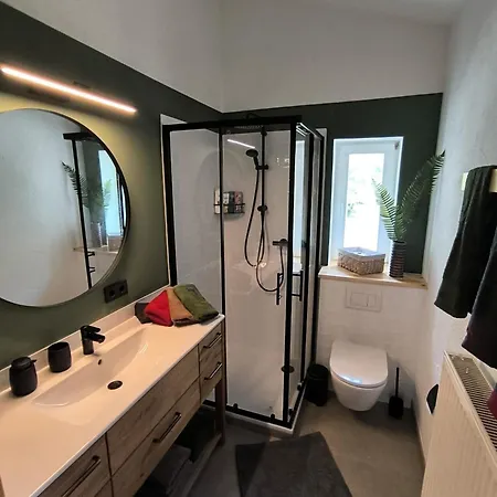 Und Wellness Auf Der Hardt -jacuzzi- Sauna- Kinderausstattung- Alleinlage Im Wald Ferienhaus