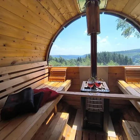 Ferienhaus Und Wellness Auf Der Hardt -jacuzzi- Sauna- Kinderausstattung- Alleinlage Im Wald *