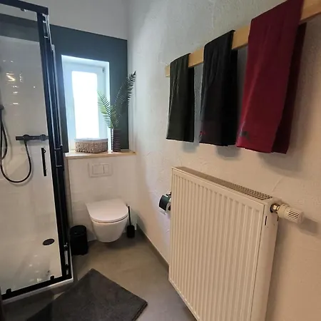 Ferienhaus Und Wellness Auf Der Hardt -jacuzzi- Sauna- Kinderausstattung- Alleinlage Im Wald