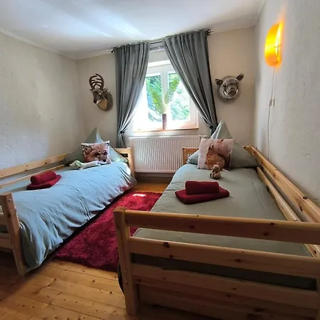 Und Wellness Auf Der Hardt -jacuzzi- Sauna- Kinderausstattung- Alleinlage Im Wald Ferienhaus Mürlenbach